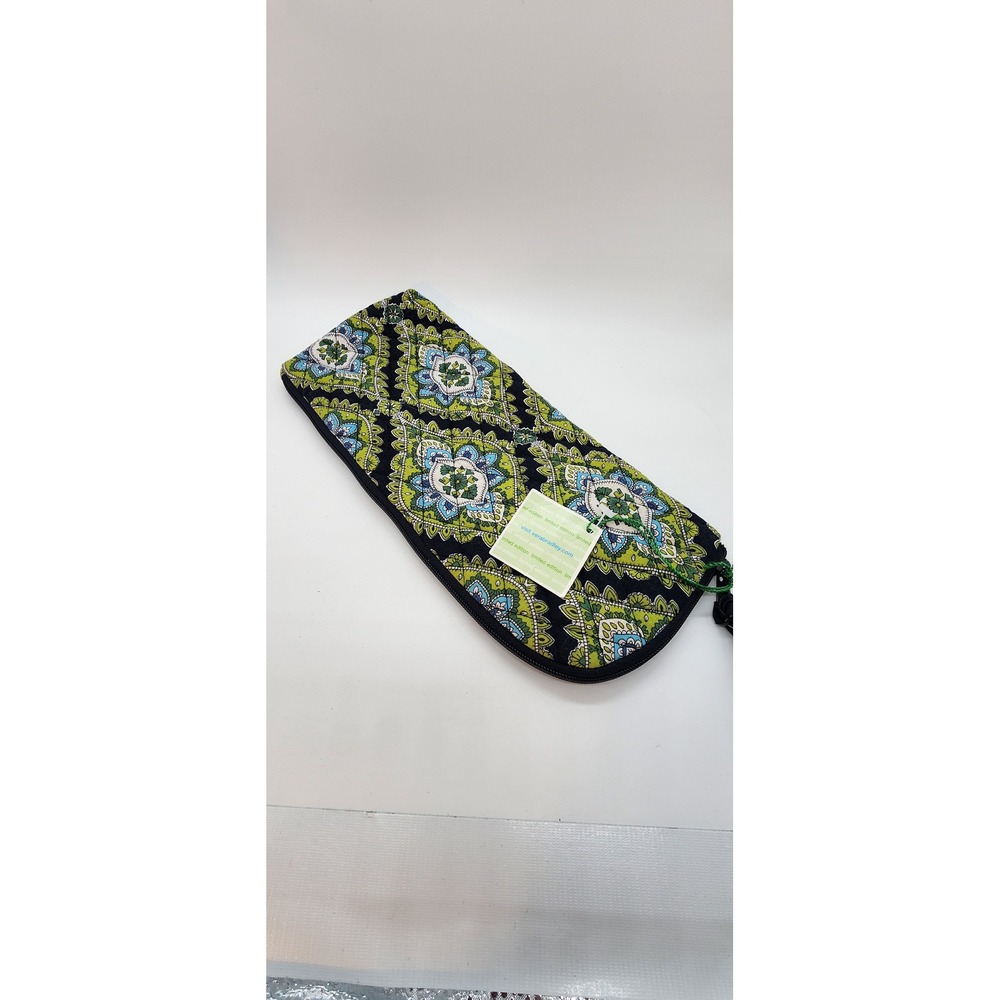 Vera Bradley Night and Day Quilted Heat Resistant Curling Iron Cover Travel Case